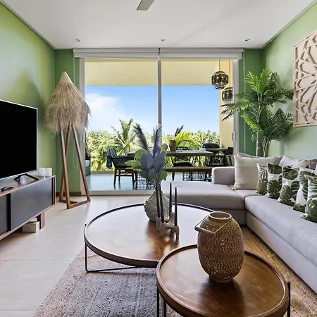 Appartement Stylish Peninsula Golf 3Br Oasis With Pool